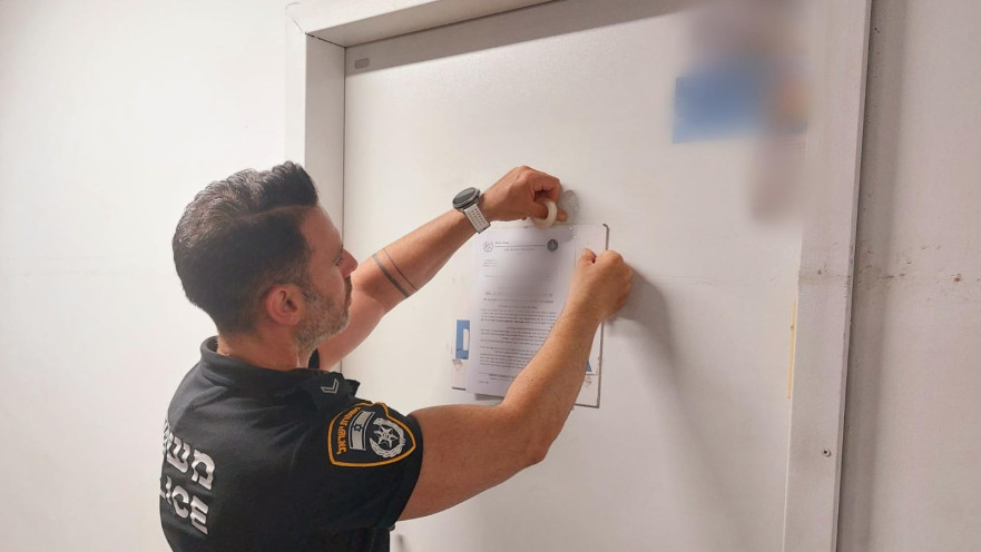 צו סגירה לבית עסק במרכז שהעסיק שלושה שב"חים 