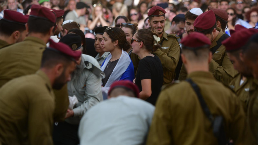 אלפים הגיעו ללוויה