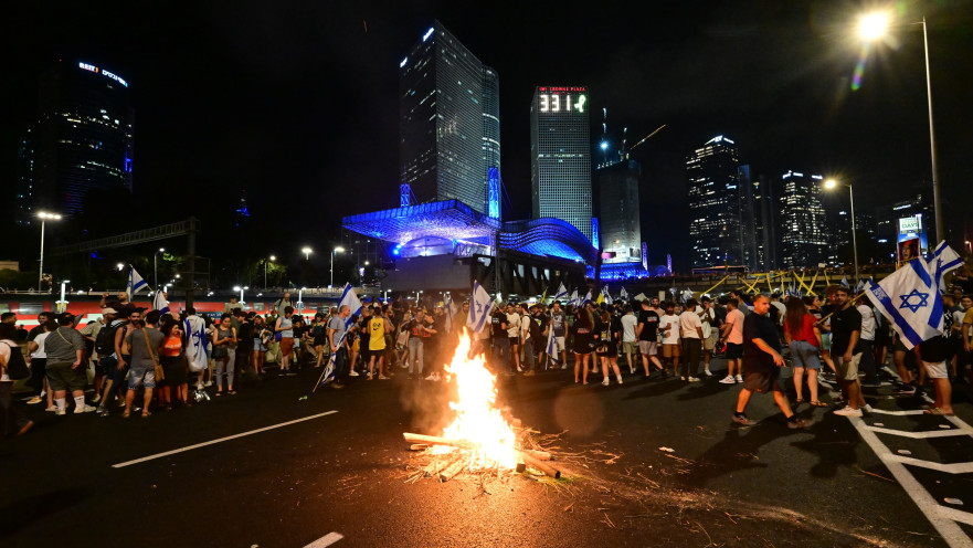 הפגנה לשחרור החטופים, מדורה באיילון