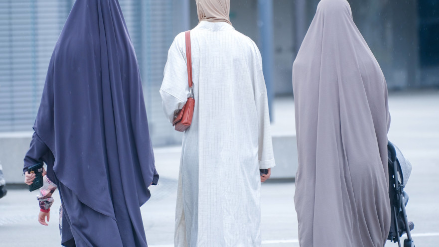 נשים עם חיג'אב