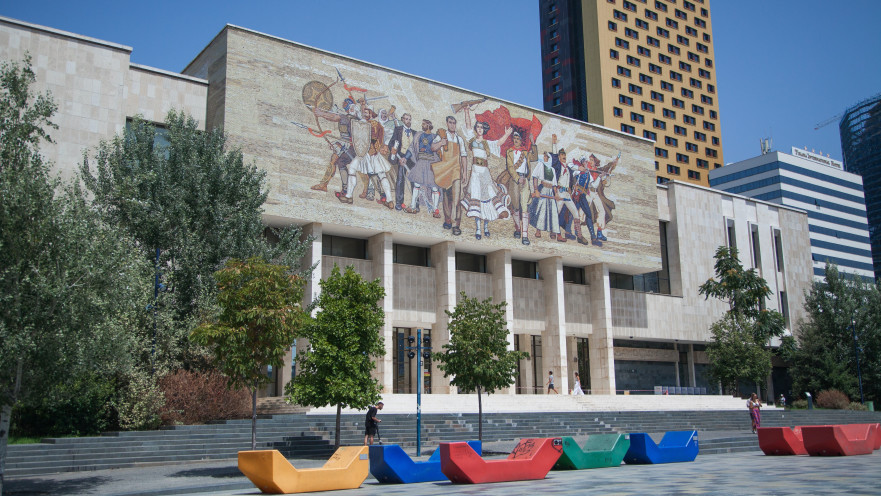 המוזיאון ההיסטורי הלאומי של אלבניה בטירנה