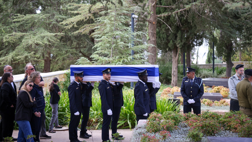 הלוויתו של דן תיכון