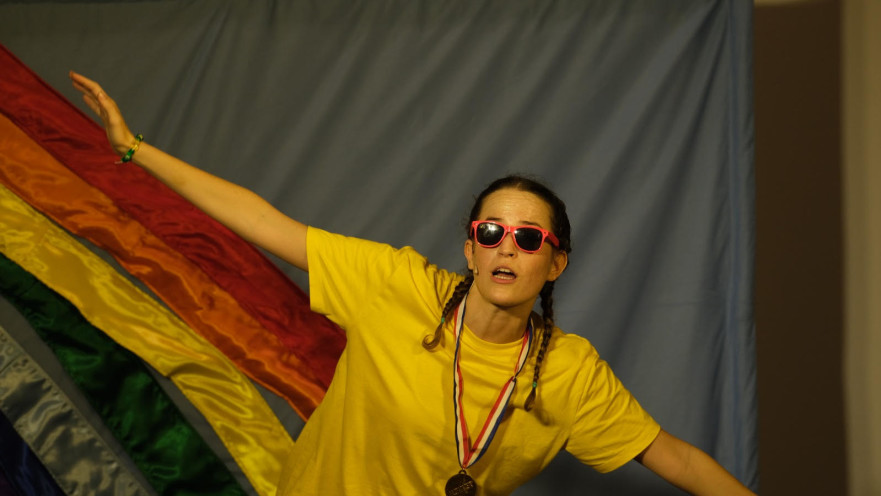 מתוך ההצגה: "הקשת שבפנים"