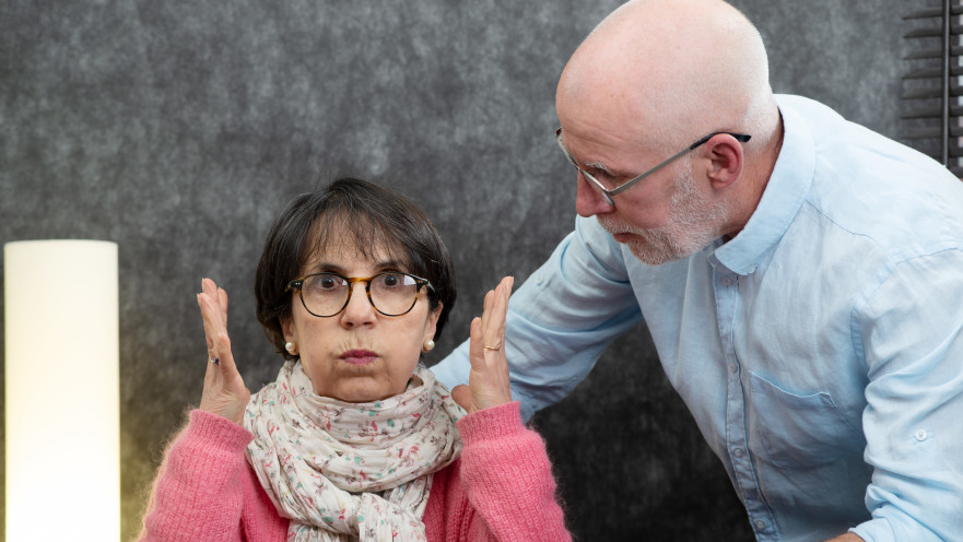 זוג מבוגרים רבים