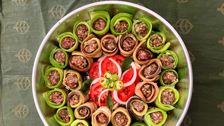 שבלולי קישואים וחצילים ממולאים