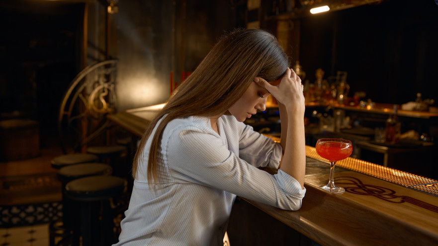 אשה תוהה למה בן הזוג שלה לא הכניס אותה לצוואה