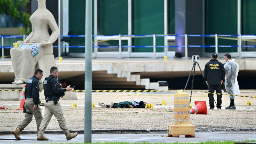 זירת ההתאבדות של פרנסיסקו ונדרלי לואיז מול בית המשפט העליון