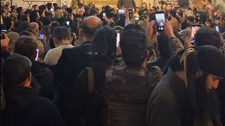 העם הסורי חוגג עם נפילת משטר אסד