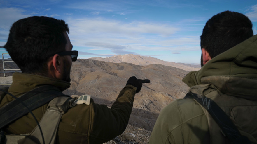 חיילים במוצב של צה"ל בגבול סוריה