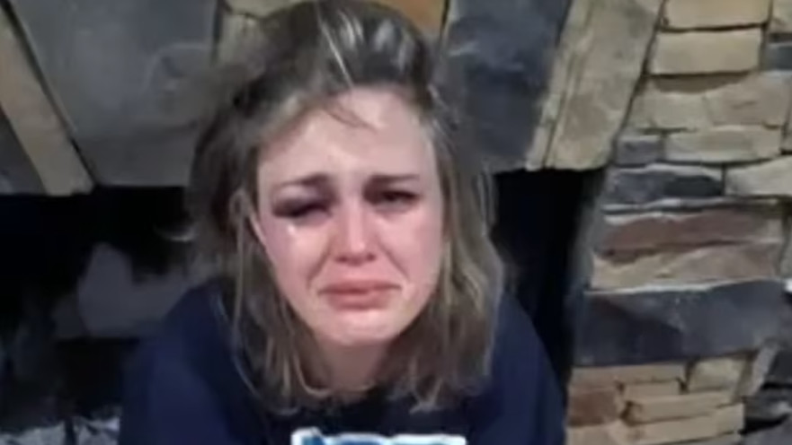 מורגן מצר, הוכתה ונקשרה בביתה