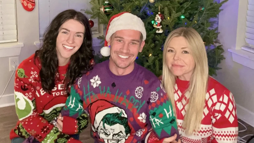 קווין, אלנה ומייגן - שלישיה רומנטית