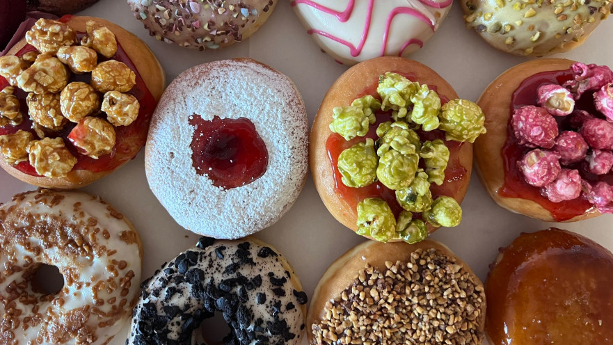 הסופגניות והדונאטס של שואו רום בייקהאוס