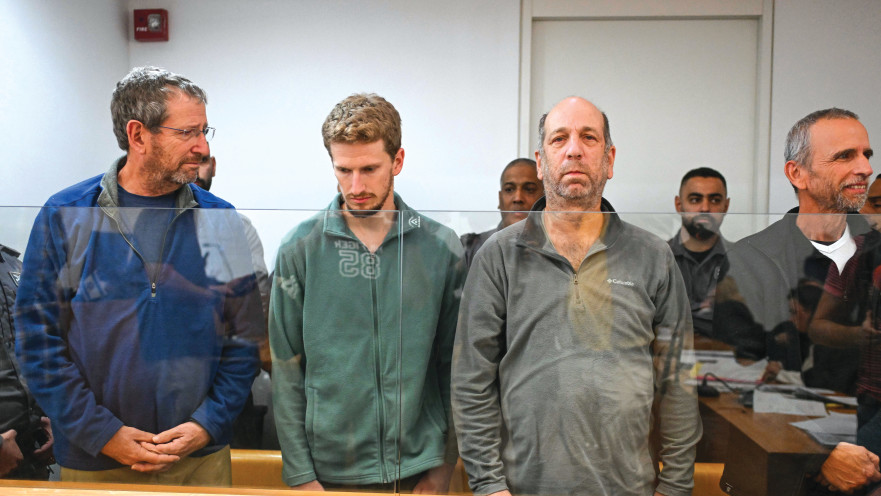 החשודים בירי הזיקוקים - איתי יפה, אמיר שדה, גל ועופר דורון