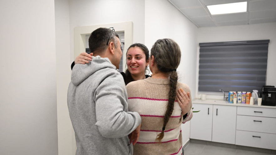 קרינה ארייב עם משפחתה