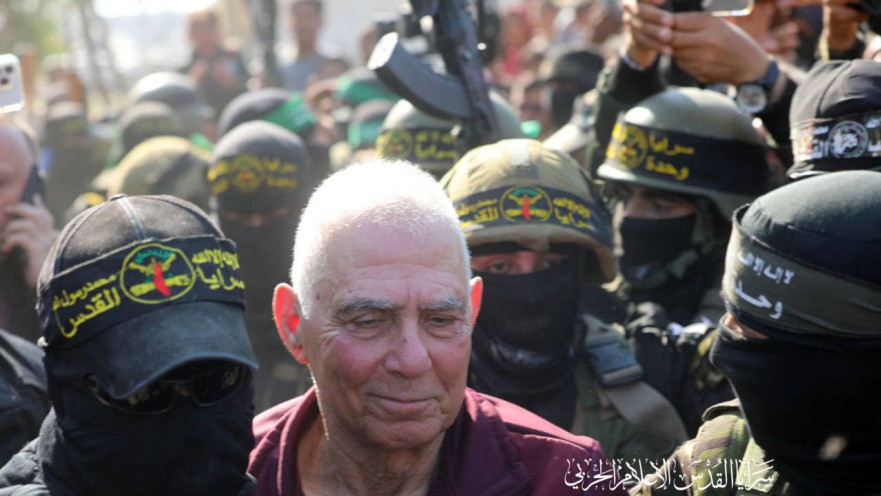 גדי מוזס בתוך ההמון העזתי