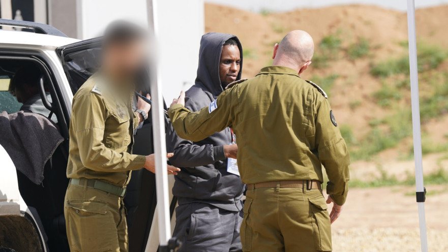 אברה מנגיסטו עובר לידי כוח צה"ל