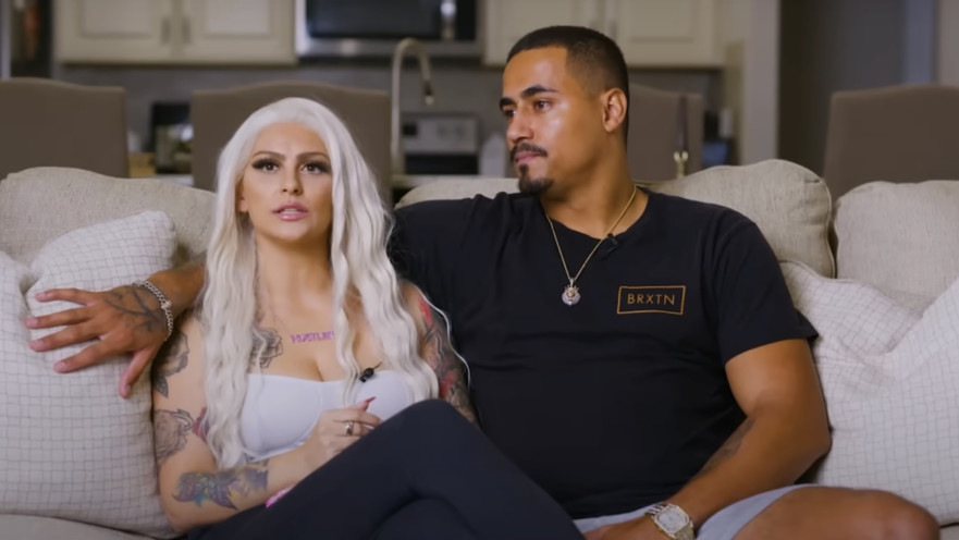 קייסי וסיסי, היו בעבר שוטרים וכיום מייצרים תוכן מיני