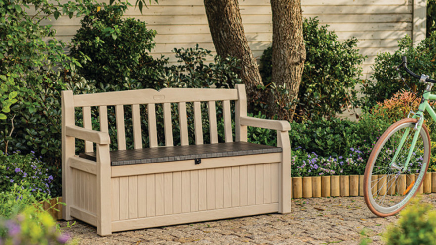 ישיבה עם מטרה. ספסל אחסון