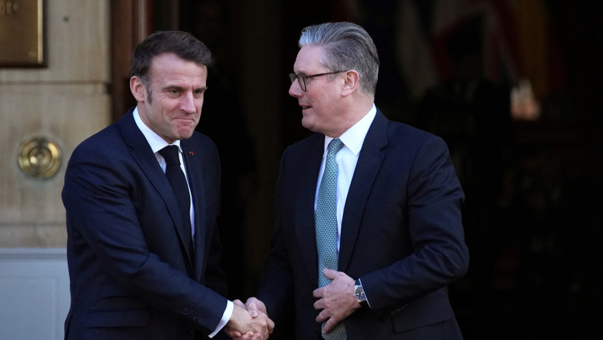 עמנואל מקרון וקיר סטארמר בפסגת המנהיגים האירופאיים