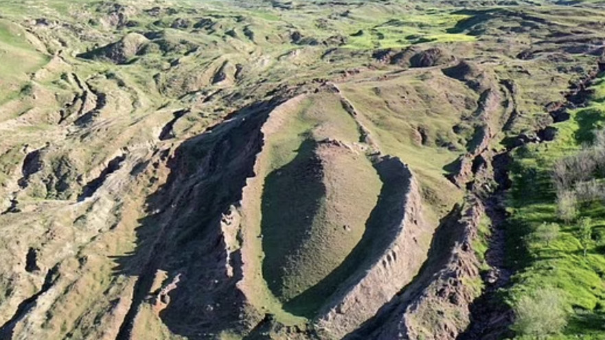 תצלום של מה שחוקרים סבורים שהוא תיבת נוח