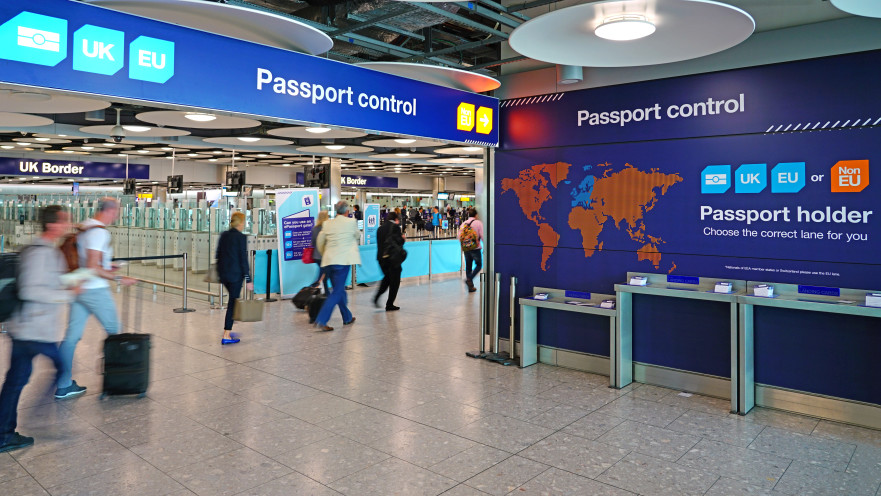 ביקורת דרכונים