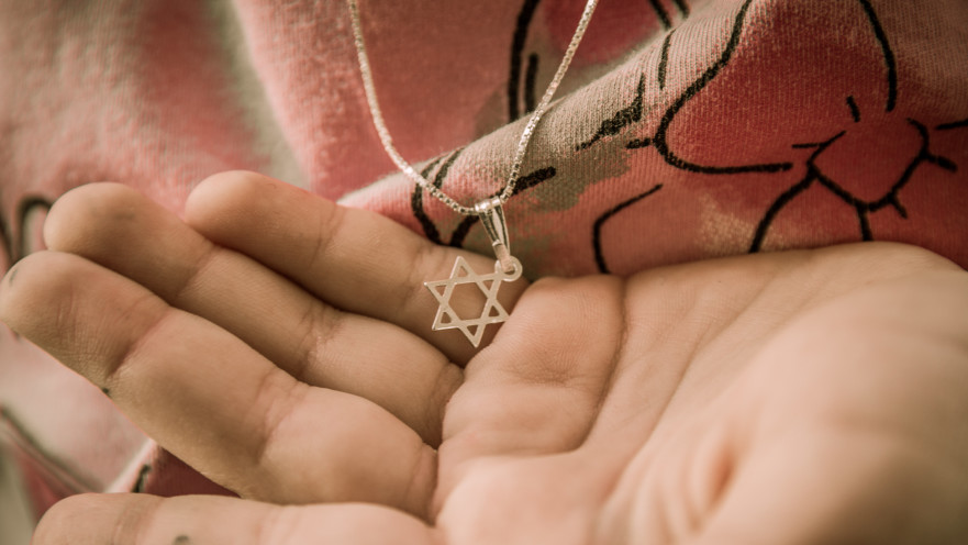 שרשרת מגן דוד, אילוסטרציה