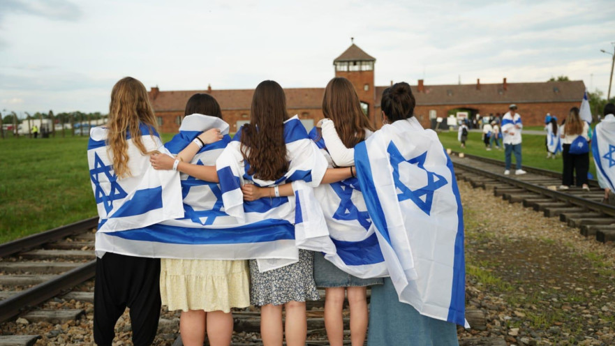 משלחת מתנדבות ומתנדבי השירות הלאומי-אזרחי למצעד החיים