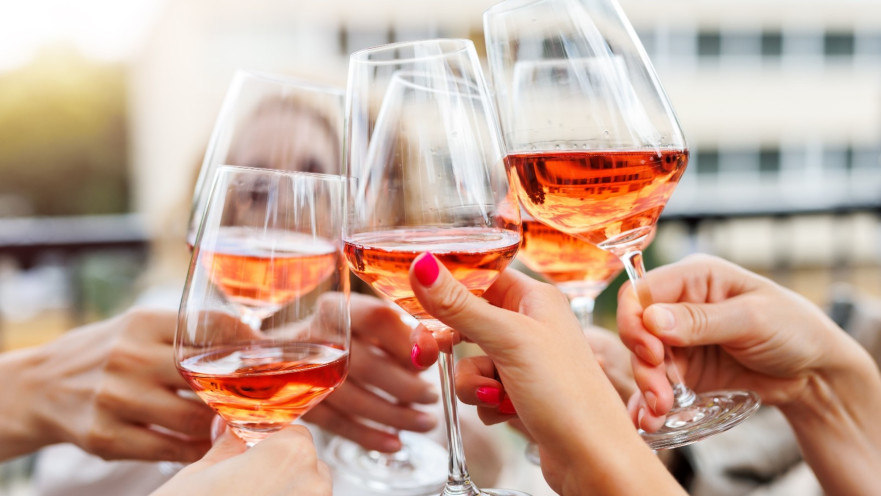 פינק מנדיי במלון פולי האוס