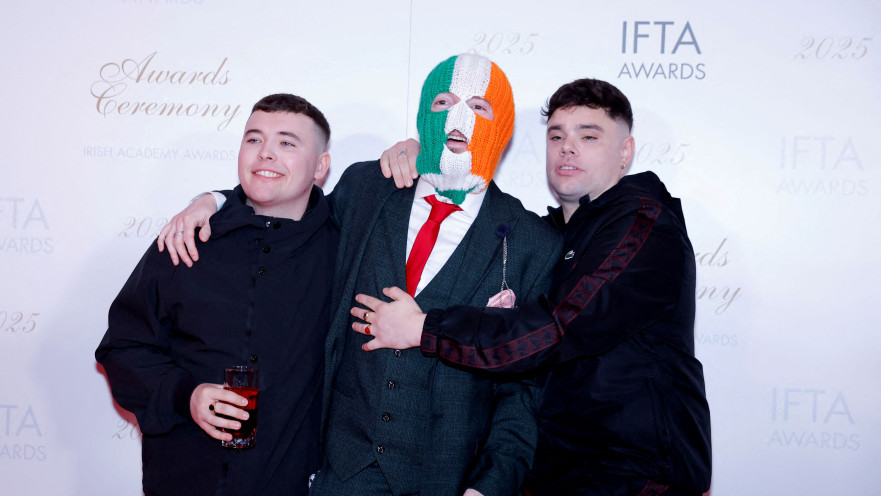 הלהקה קנייקאפ, Kneecap 