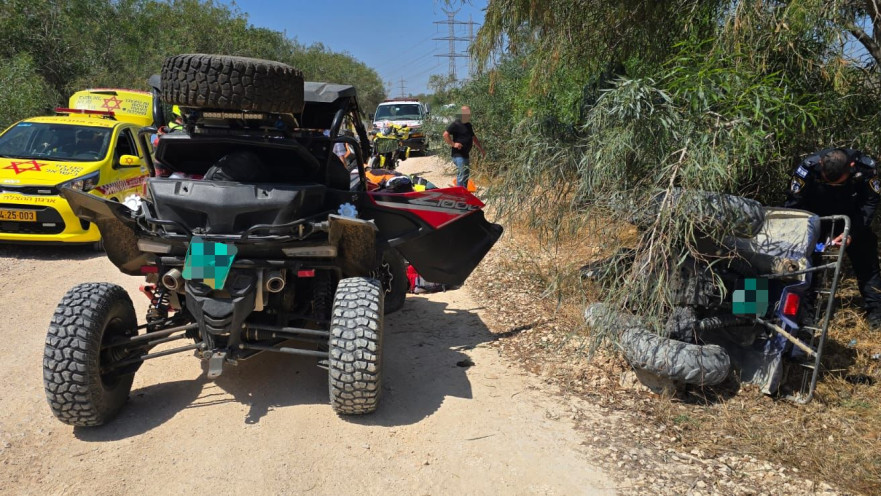 תאונת דרכים בין שני טרקטורונים