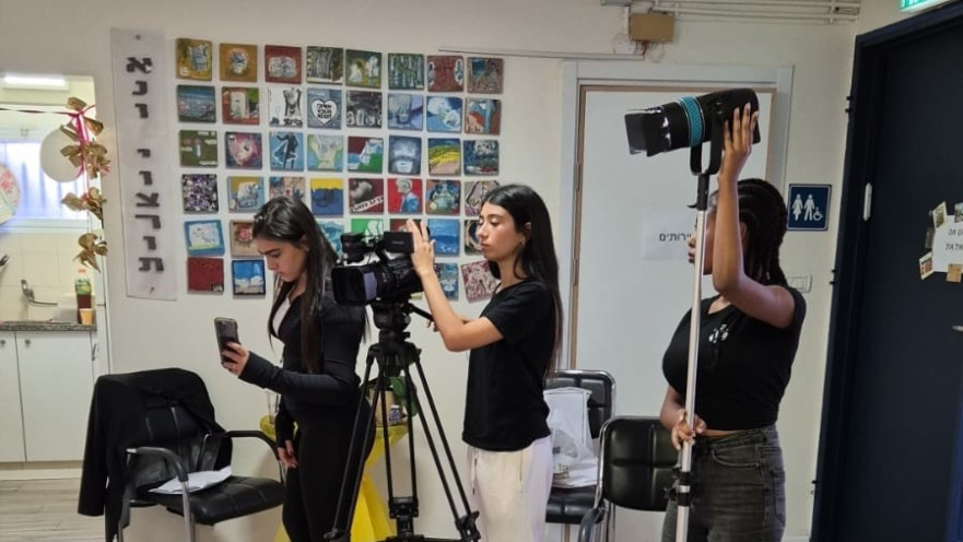 תלמידות בפרויקט 