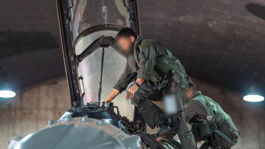 הכנת צוותי האוויר והצוותים הטכניים לקראת התקיפה באיראן