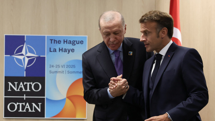 מקרון וארדואן בפסגת נאט"ו בהאג