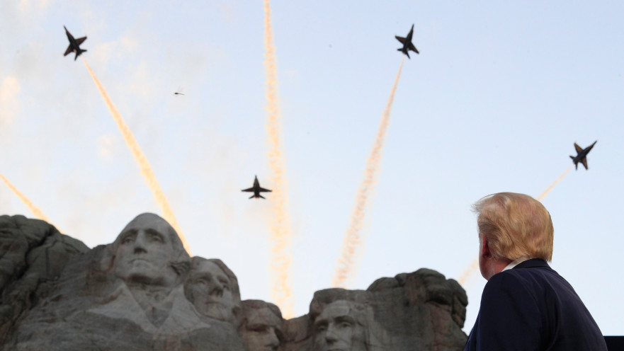 דונלד טראמפ בהר ראשמור