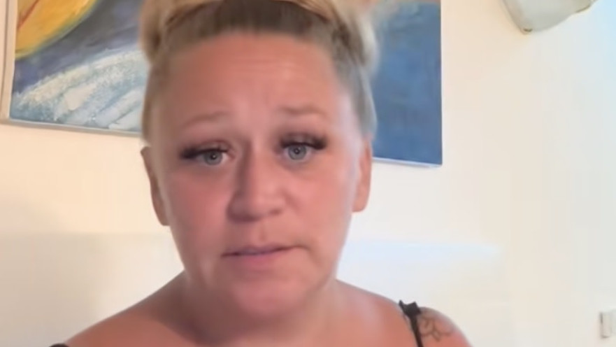 ג׳ודי, עזבה עם הילדים והבעל למדינה אחרת