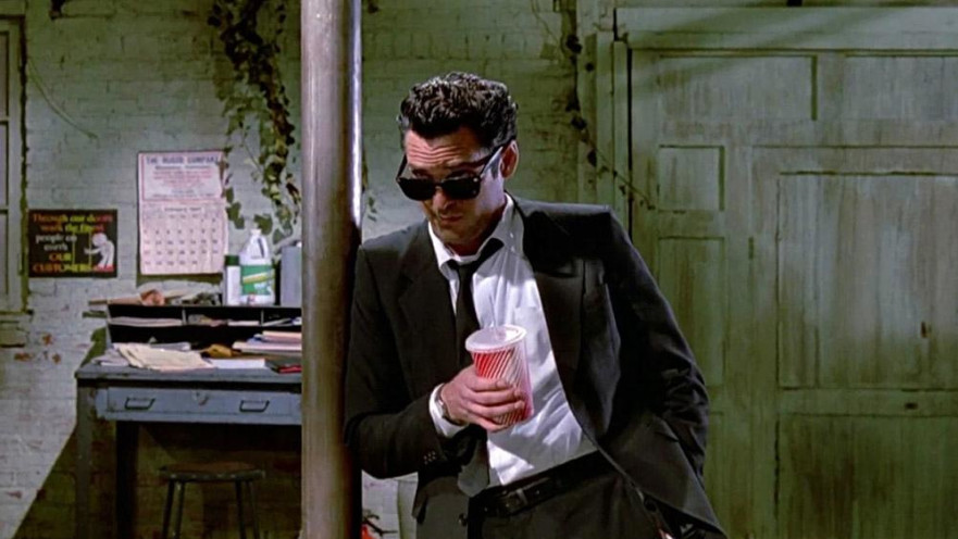 מייקל מדסן בסרט "כלבי אשמורת"