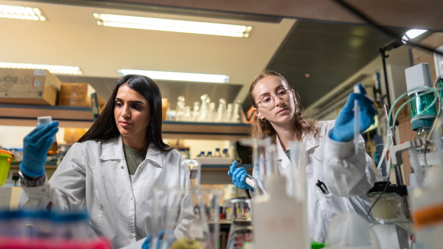 הסטודנטית עדן בק והדוקטורנטית ליחן משיח