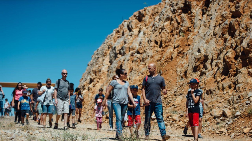 מטיילים באתר החרמון