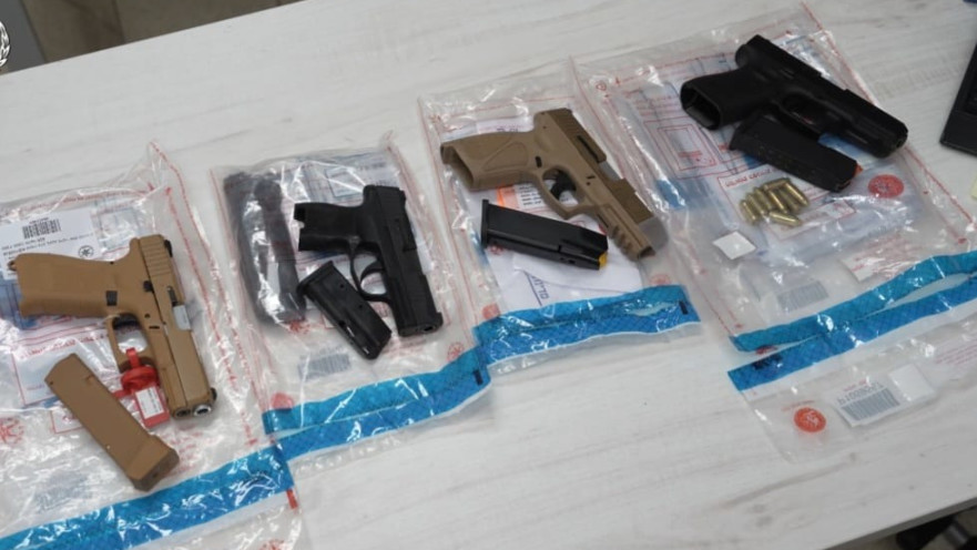 אקדחים שנתפסו בפעילות של ימ"ר תל אביב