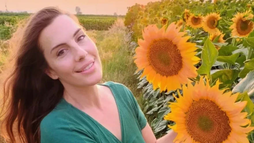 ניקול מיאוס, עברה חווית כמעט מוות