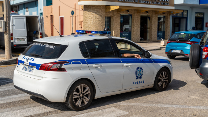 ניידת משטרה ביוון