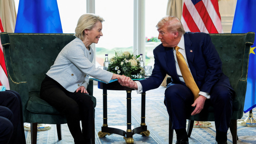 דונלד טראמפ ואורסולה פון דר ליין בסקוטלנד