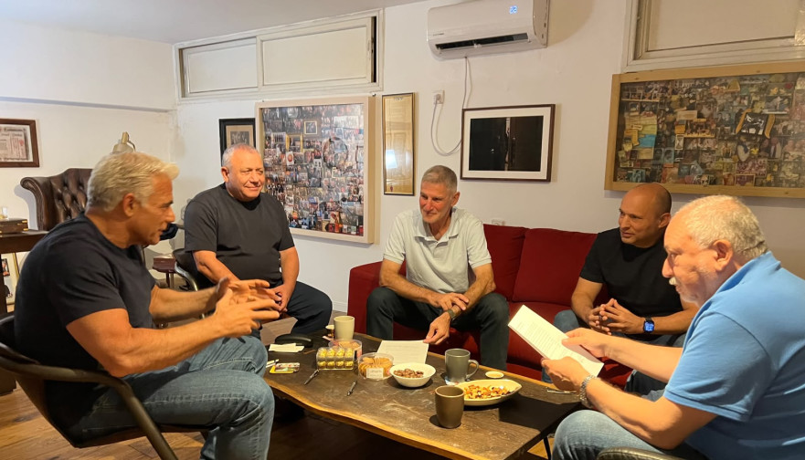 אביגדור ליברמן, נפתלי בנט, יאיר גולן, גדי איזנקוט ויאיר לפיד
