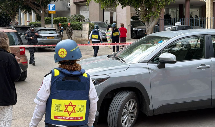 דיווחים על מספר זירות של פגיעת רסיסים בראשון לציון - צוותי החירום יצאו לסריקות 