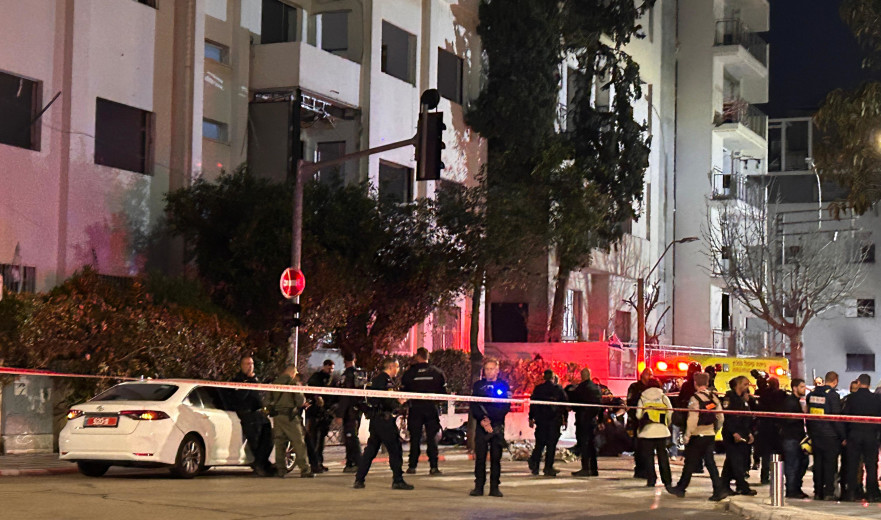 הרוג בפגיעה בגוש דן בעקבות הירי מאיראן, ארבעה נפצעו בינוני וקל