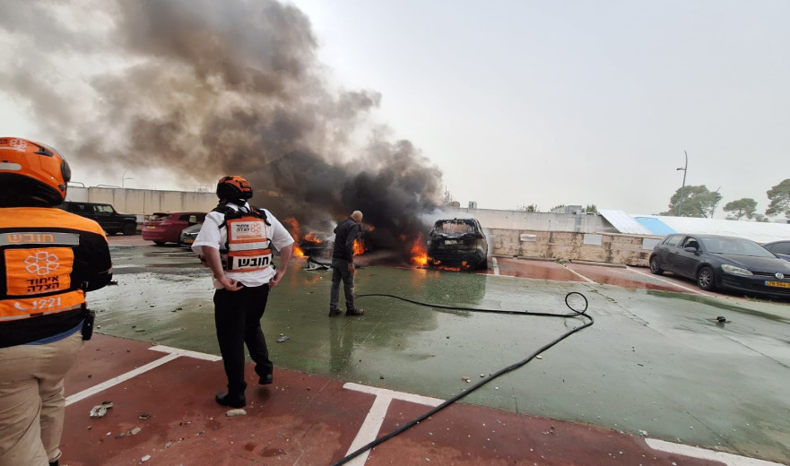 הירי מאיראן: נזק למבנה וכלי רכב בקריית אתא ובחיפה | צפו בתיעוד 