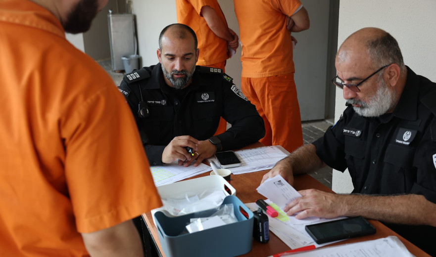נכון לשעה 14:00: שיעור ההצבעה במתקני הכליאה בשב"ס עומדים על כ-68 אחוזים