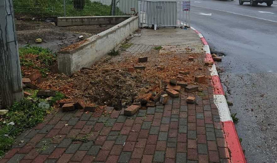 מטח לעבר הצפון: הרוגה ושבעה פצועים בינוני וקל בפגיעה ישירה במבנה בצפת 