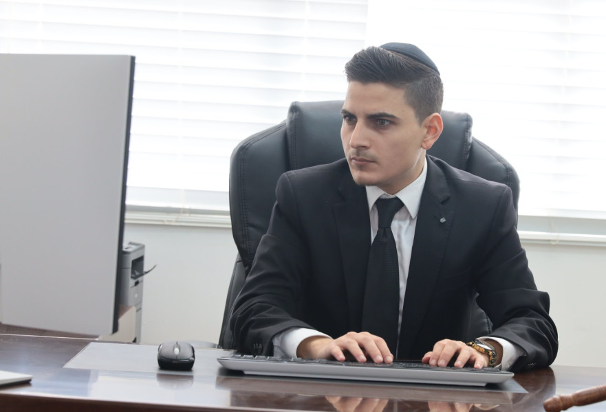 עורך הדין יאיר בן שטרית