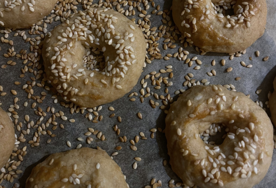 עוגיות מלוחות עם שומשום